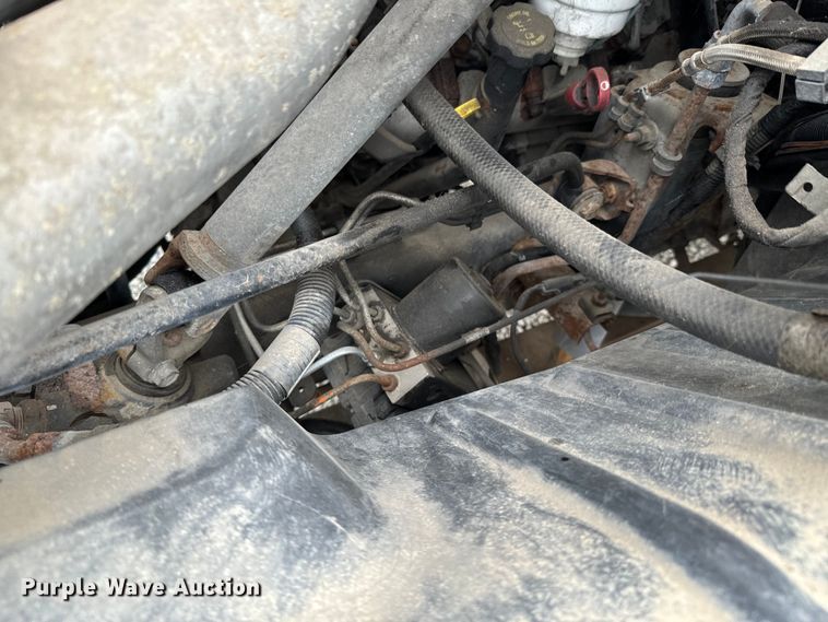 image for item ND9155 2007 Chevrolet C5500 shuttle bus