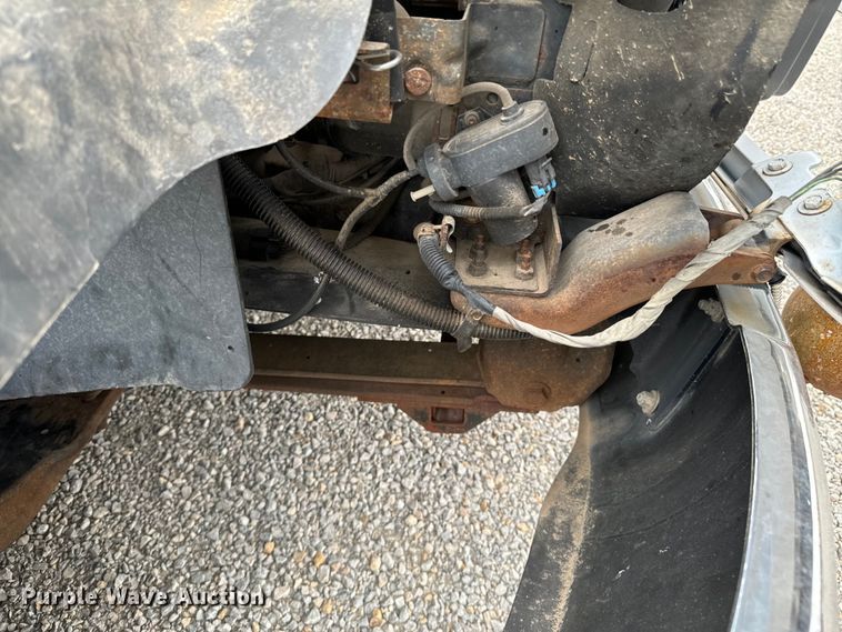 image for item ND9155 2007 Chevrolet C5500 shuttle bus