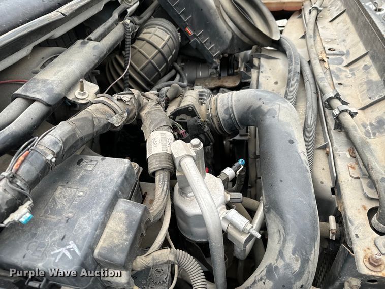 image for item ND9155 2007 Chevrolet C5500 shuttle bus