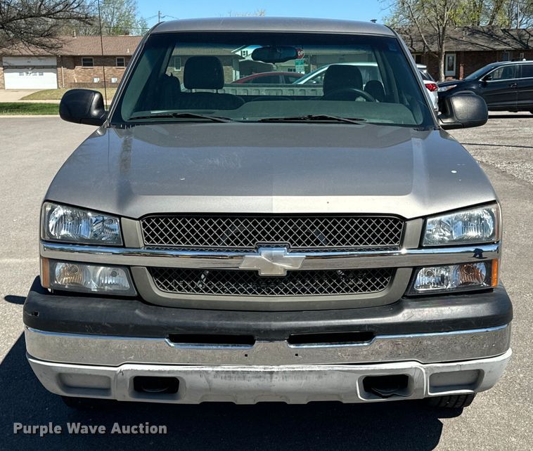 image for item ND9175 2003 Chevrolet Silverado 1500 pickup truck