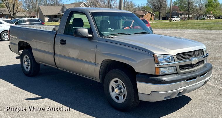 image for item ND9175 2003 Chevrolet Silverado 1500 pickup truck