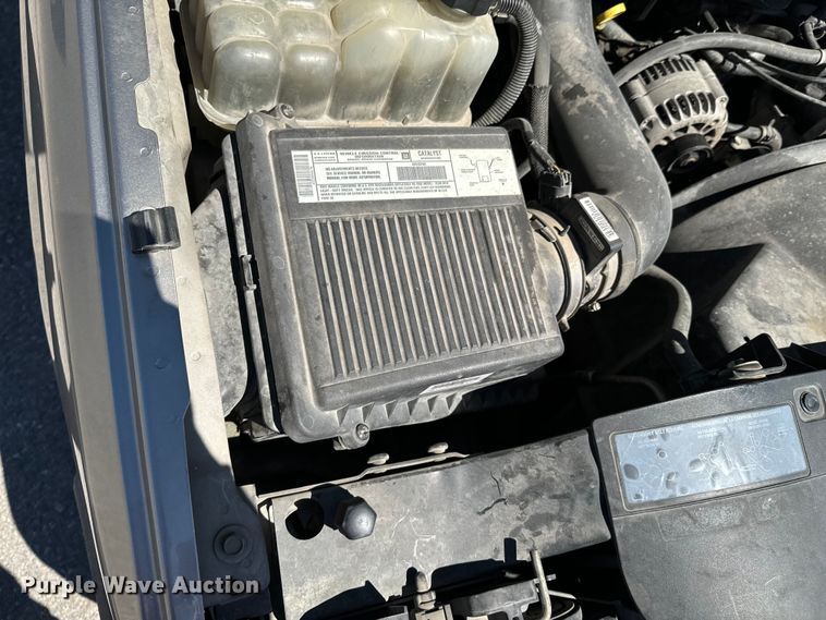 image for item ND9175 2003 Chevrolet Silverado 1500 pickup truck