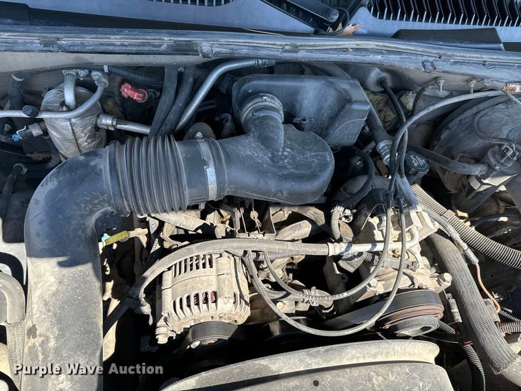 image for item ND9175 2003 Chevrolet Silverado 1500 pickup truck