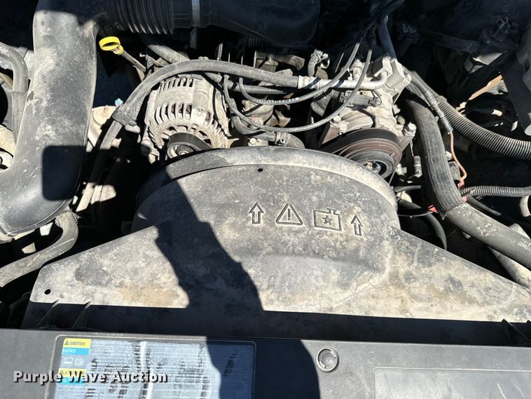 image for item ND9175 2003 Chevrolet Silverado 1500 pickup truck