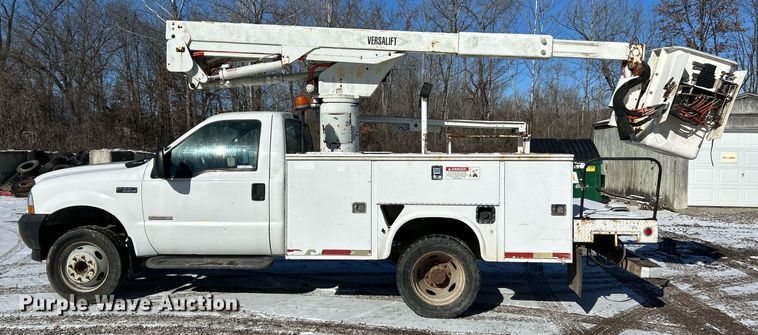 image for item NE9716 2003 Ford F550 Super Duty XL bucket truck