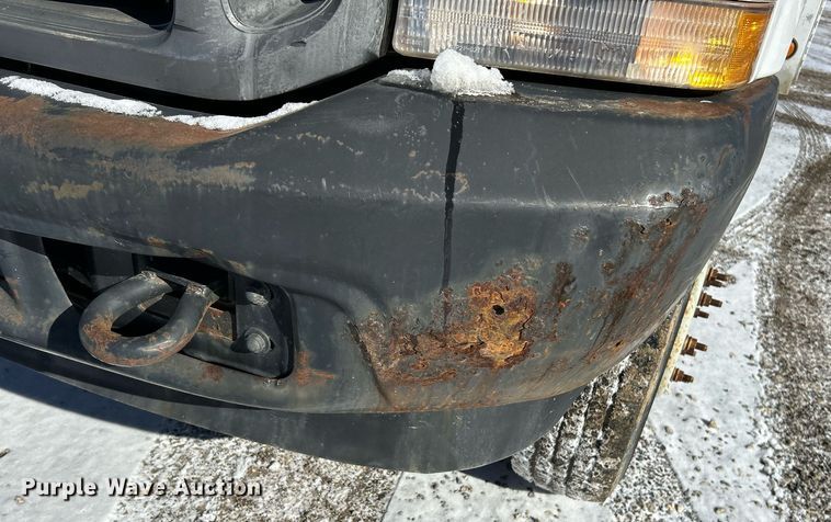 image for item NE9716 2003 Ford F550 Super Duty XL bucket truck
