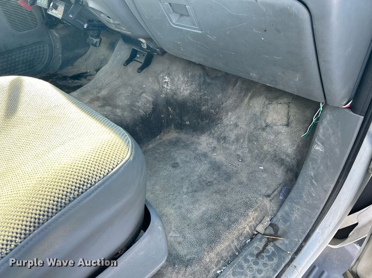 image for item NE9716 2003 Ford F550 Super Duty XL bucket truck