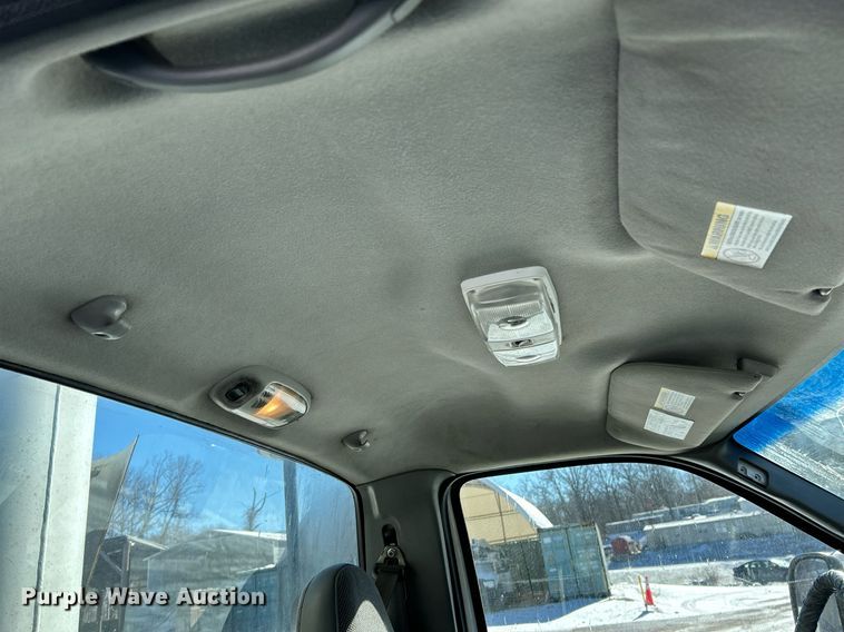 image for item NE9716 2003 Ford F550 Super Duty XL bucket truck