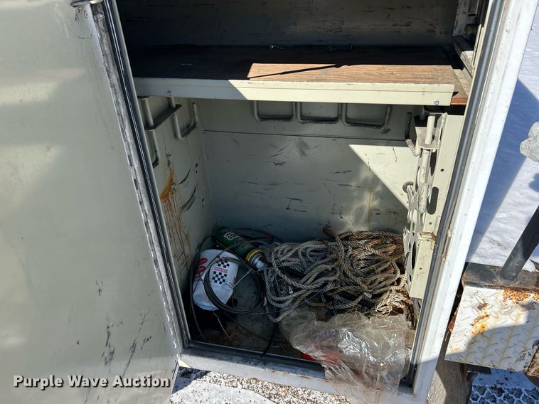 image for item NE9716 2003 Ford F550 Super Duty XL bucket truck