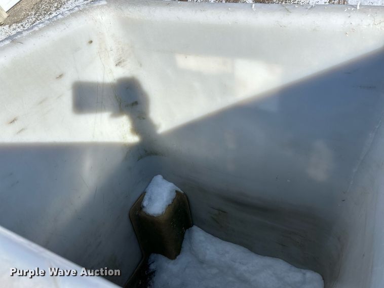 image for item NE9716 2003 Ford F550 Super Duty XL bucket truck