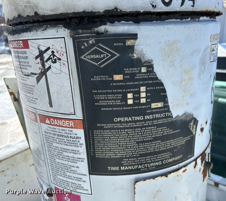 image for item NE9716 2003 Ford F550 Super Duty XL bucket truck