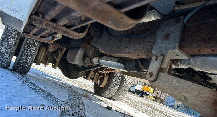 image for item NE9716 2003 Ford F550 Super Duty XL bucket truck