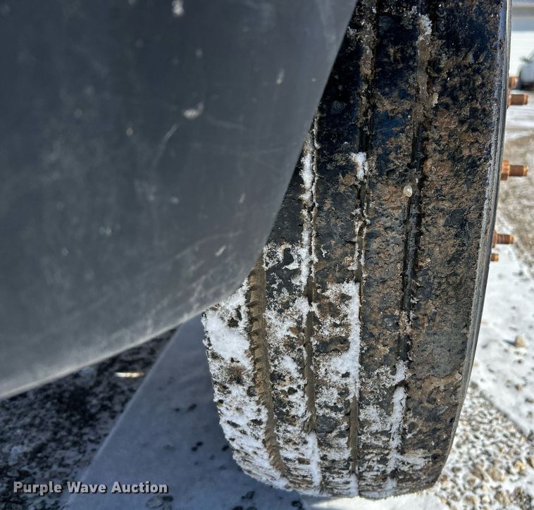 image for item NE9716 2003 Ford F550 Super Duty XL bucket truck