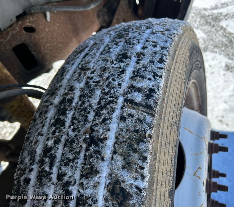 image for item NE9716 2003 Ford F550 Super Duty XL bucket truck