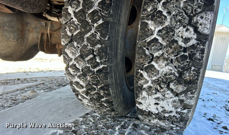 image for item NE9716 2003 Ford F550 Super Duty XL bucket truck