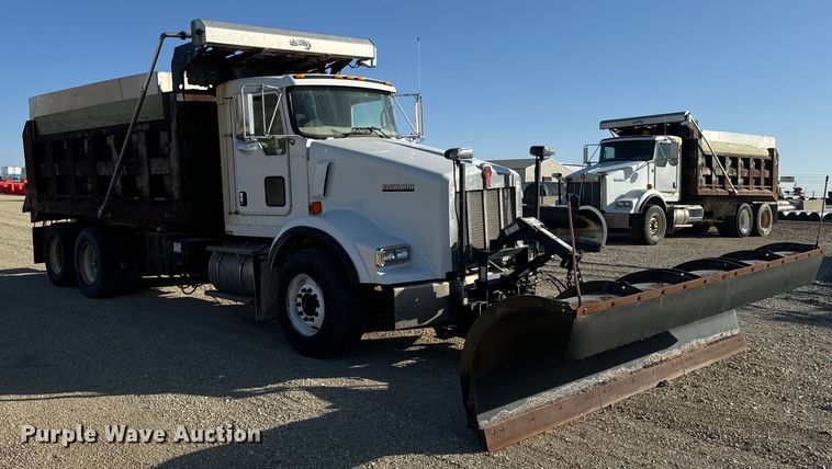 image for item NF9381 2011 Kenworth  T800 dump truck