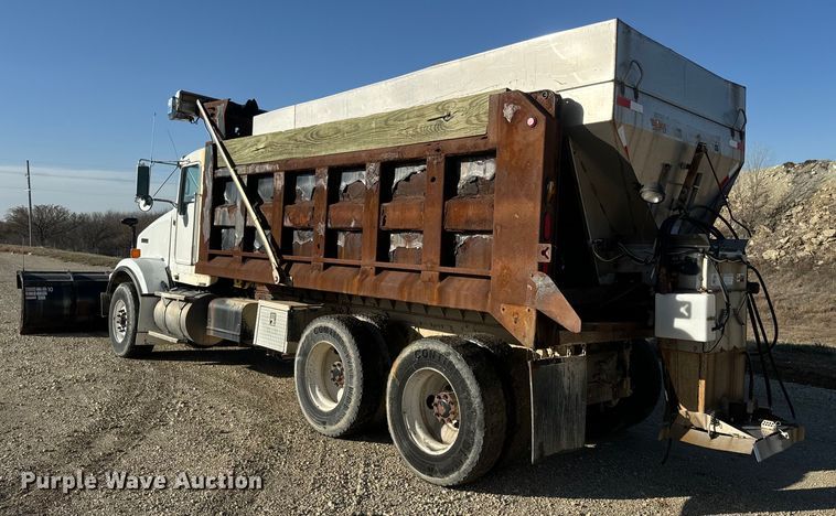 image for item NF9381 2011 Kenworth  T800 dump truck