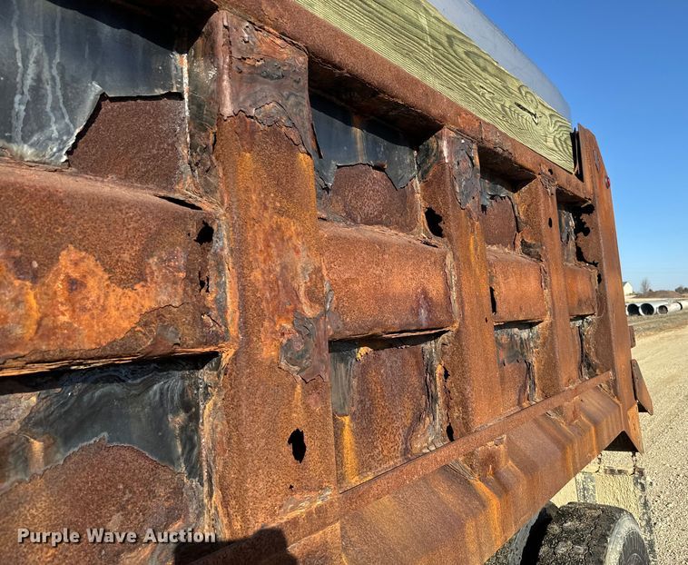 image for item NF9381 2011 Kenworth  T800 dump truck