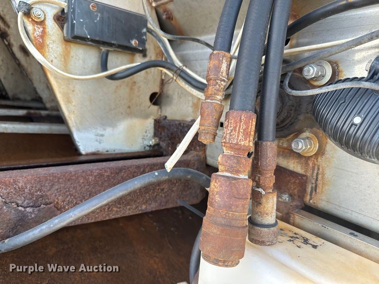 image for item NF9381 2011 Kenworth  T800 dump truck