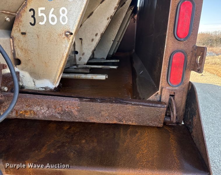 image for item NF9381 2011 Kenworth  T800 dump truck