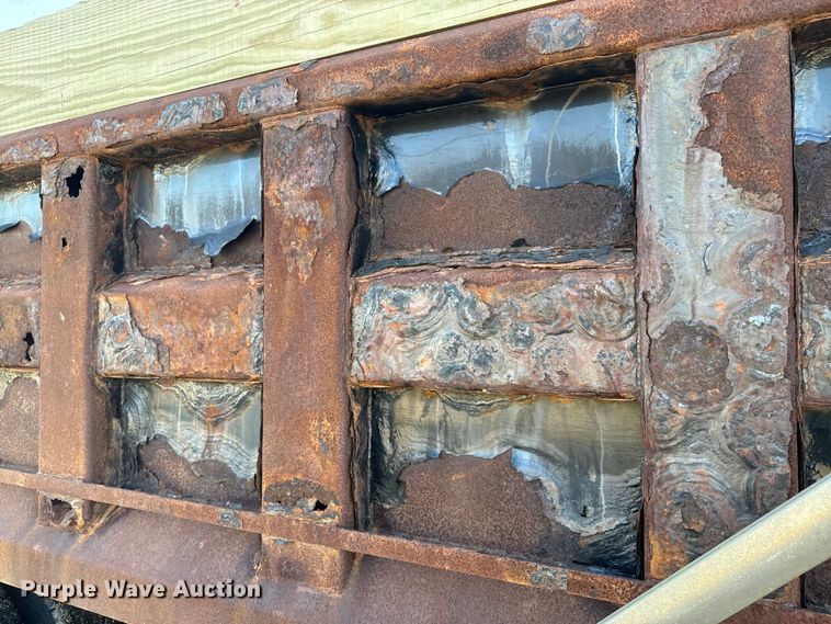 image for item NF9381 2011 Kenworth  T800 dump truck