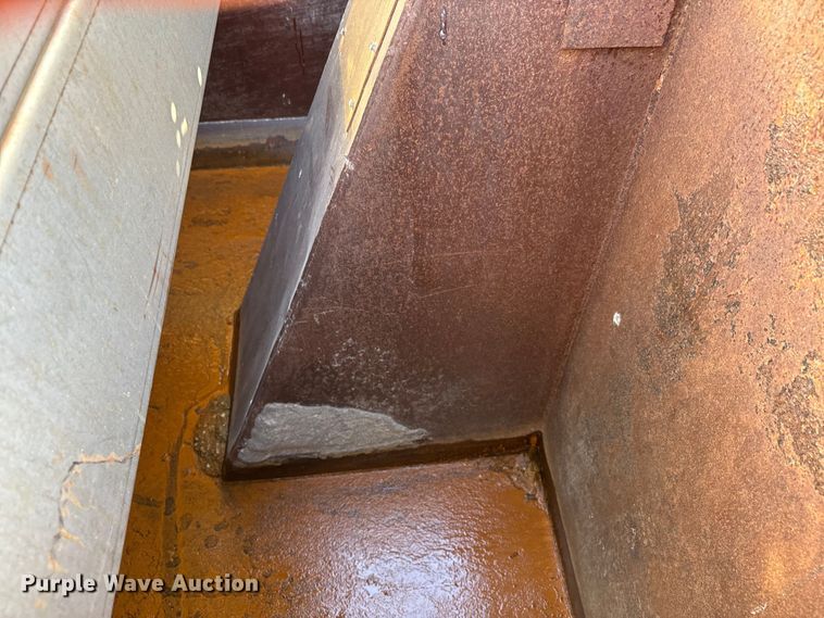 image for item NF9381 2011 Kenworth  T800 dump truck