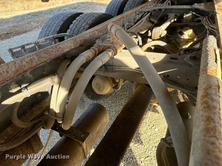 image for item NF9381 2011 Kenworth  T800 dump truck