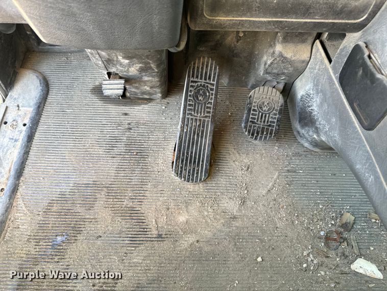 image for item NF9381 2011 Kenworth  T800 dump truck