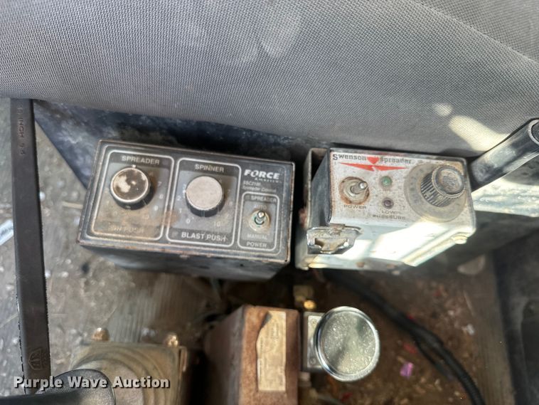 image for item NF9381 2011 Kenworth  T800 dump truck