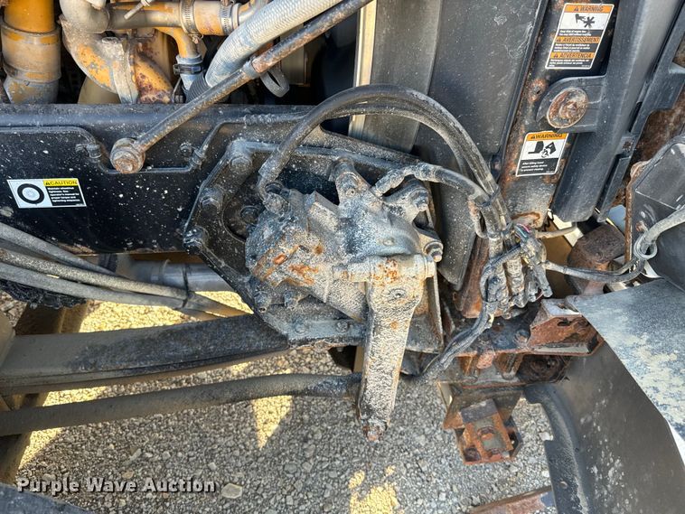 image for item NF9381 2011 Kenworth  T800 dump truck