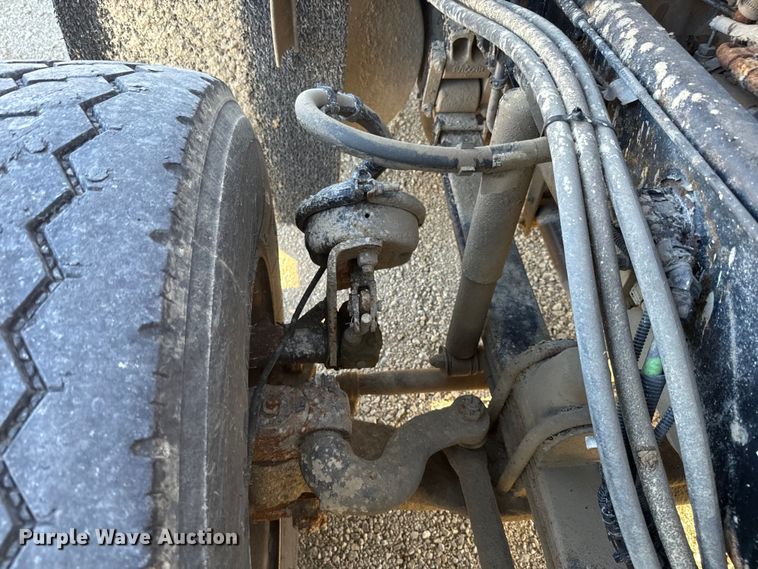 image for item NF9381 2011 Kenworth  T800 dump truck