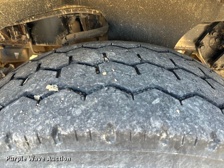 image for item NF9381 2011 Kenworth  T800 dump truck