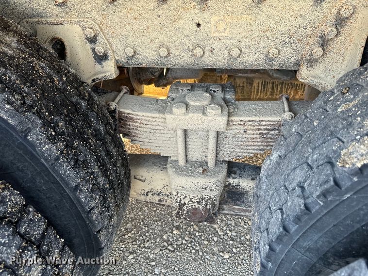 image for item NF9381 2011 Kenworth  T800 dump truck