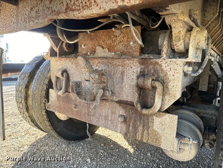 image for item NF9381 2011 Kenworth  T800 dump truck