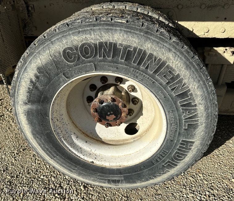 image for item NF9381 2011 Kenworth  T800 dump truck