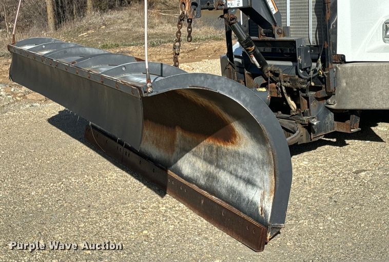 image for item NF9382 2011 Kenworth  T800 dump truck