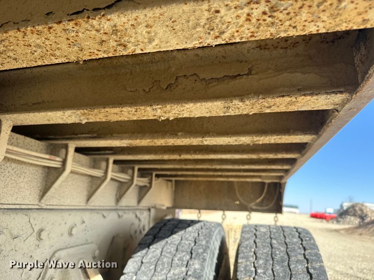 image for item NF9382 2011 Kenworth  T800 dump truck