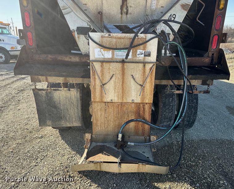 image for item NF9382 2011 Kenworth  T800 dump truck