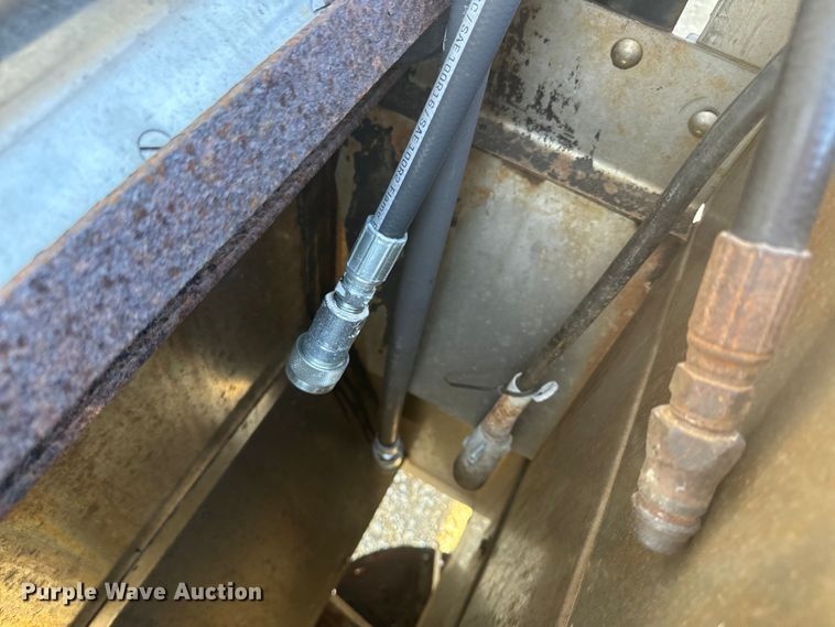 image for item NF9382 2011 Kenworth  T800 dump truck