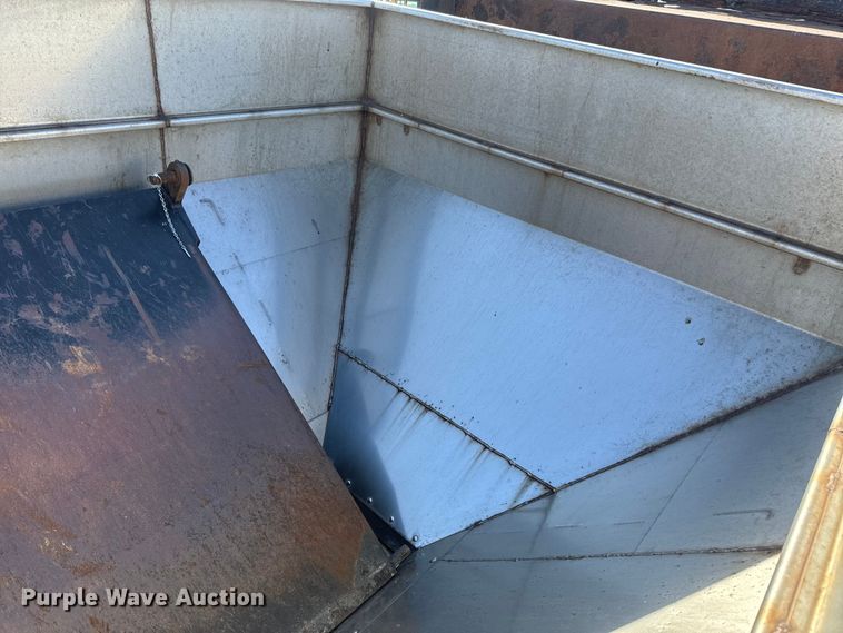 image for item NF9382 2011 Kenworth  T800 dump truck