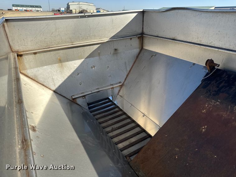 image for item NF9382 2011 Kenworth  T800 dump truck