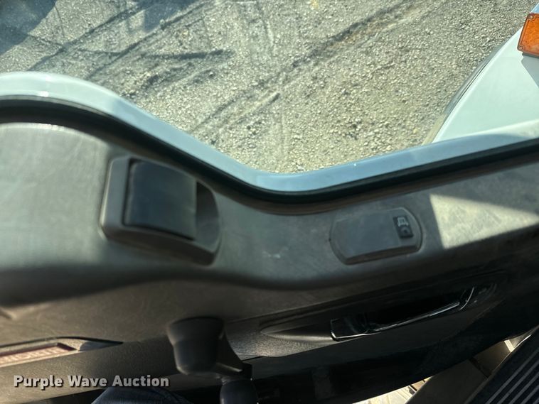 image for item NF9382 2011 Kenworth  T800 dump truck