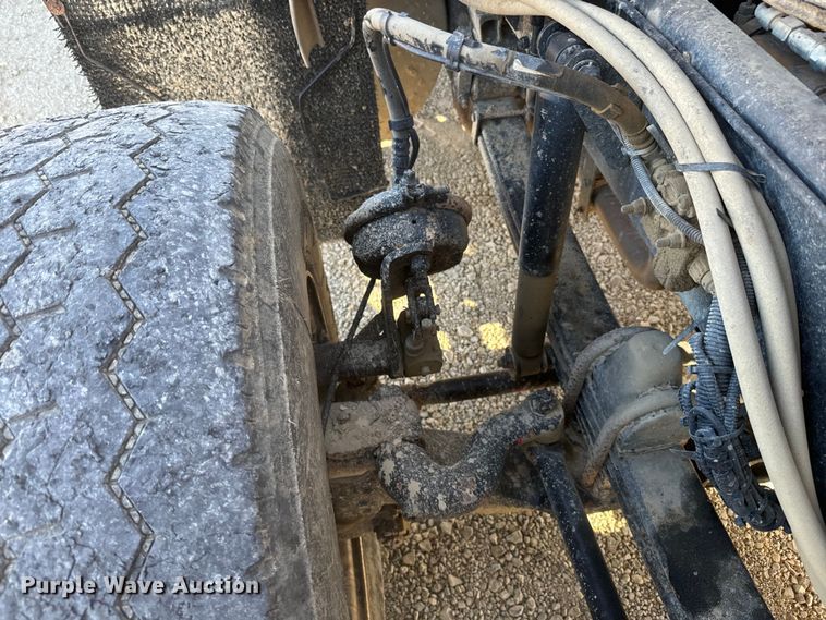 image for item NF9382 2011 Kenworth  T800 dump truck