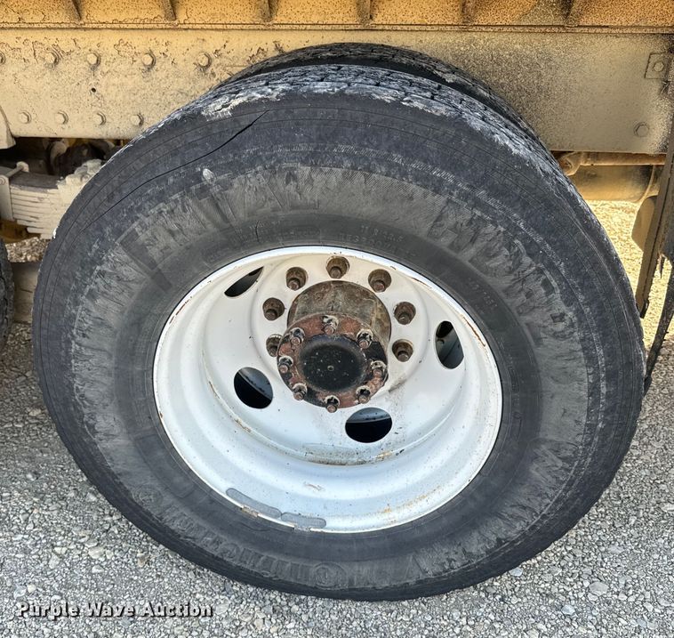 image for item NF9382 2011 Kenworth  T800 dump truck