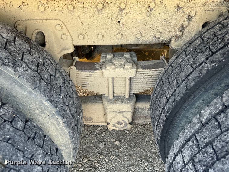 image for item NF9382 2011 Kenworth  T800 dump truck