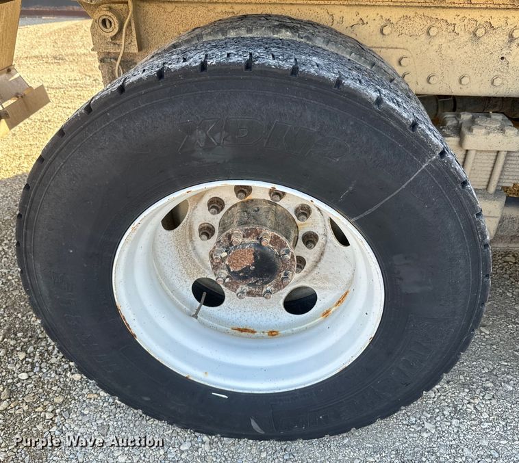 image for item NF9382 2011 Kenworth  T800 dump truck