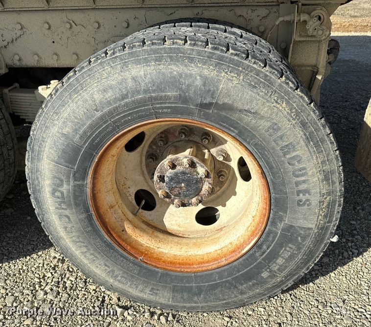 image for item NF9382 2011 Kenworth  T800 dump truck