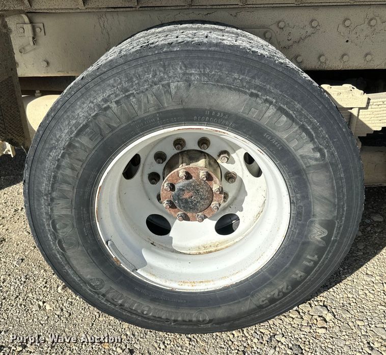 image for item NF9382 2011 Kenworth  T800 dump truck