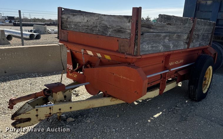 image for item NF9386 New Holland  512 manure spreader