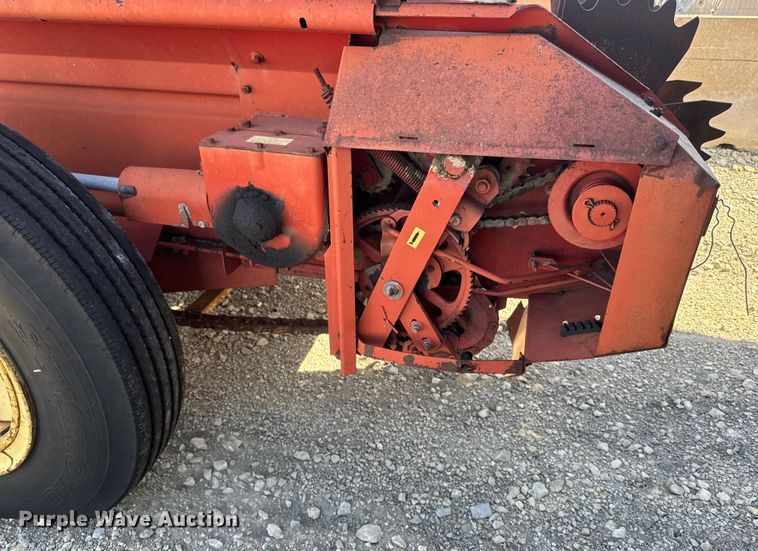 image for item NF9386 New Holland  512 manure spreader